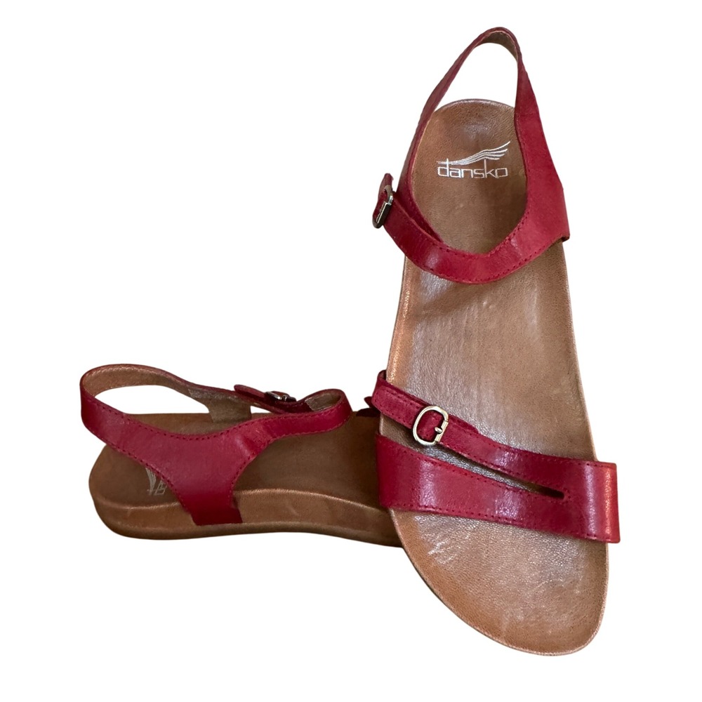 Dansko Kandi Red Leather Slingback Flat Sandals Buckle Comfort Shoes 7.5 38 EUR